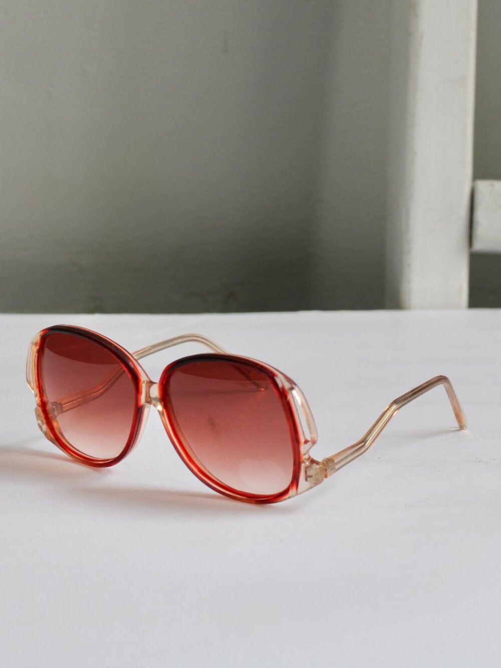 Vintage 70s 80s Wave Legs Red Large Round Frames Women's Sunglasses